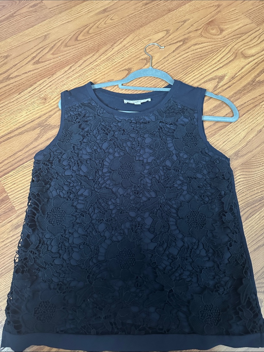 LOFT Navy Sleeveless Floral Lace Camisole